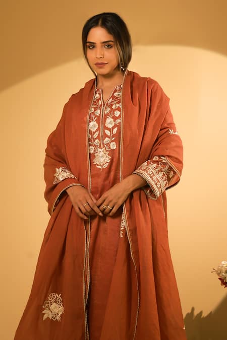 Buy_BO Tree_Rust Tissue, Cotton Embroidery Notched Neck Yasrin Thread Kurta Set _Online_at_Aza_Fashions