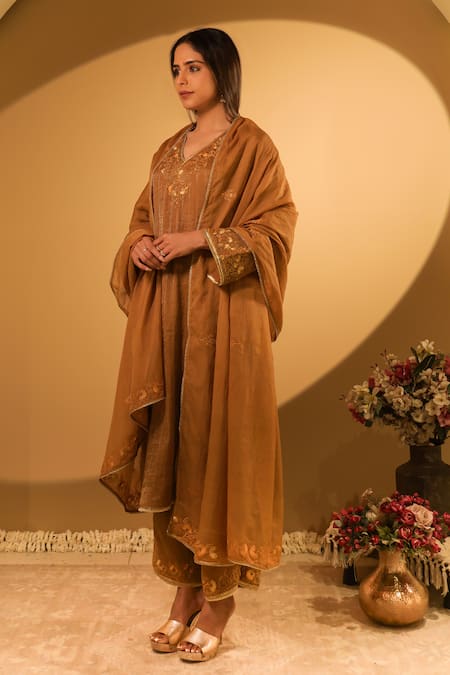 Shop_BO Tree_Mustard Cotton, Tissue Embroidery V-neck Mayra Thread Kurta Set _Online_at_Aza_Fashions