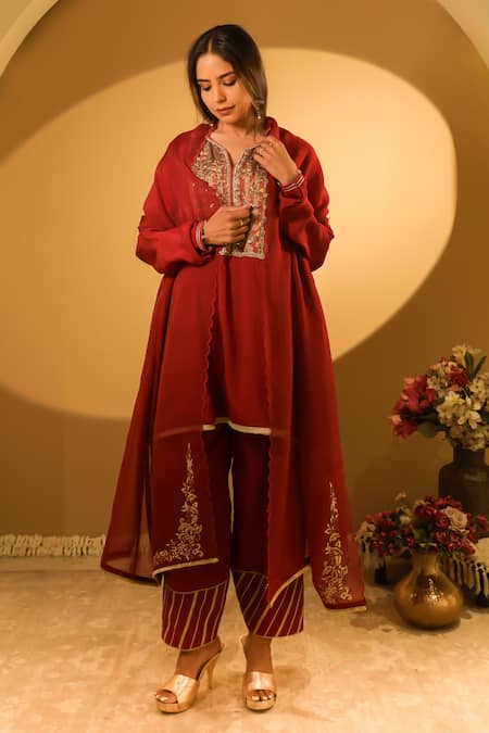 BO Tree Red Silk, Organza Zari, Embroidery V-neck Arza Zardozi Work Kurta Set 