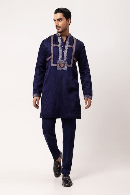 PAARSH Purple Linen, Satin Embroidery Geoflora Luxe Kurta Online at Aza Fashions PAARSH_Purple Linen, Satin Embroidery Geoflora Luxe Kurta _Online_at_Aza_Fashions