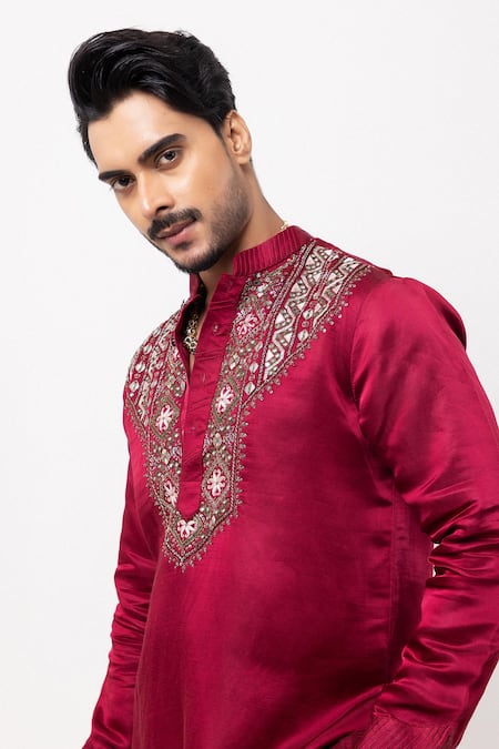 Shop_PAARSH_Maroon Linen, Satin Embroidery Threaded Prism Kurta _Online_at_Aza_Fashions