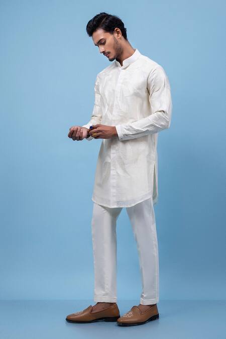 PAARSH Ivory Chanderi Embroidery Tonal Tendrils Kurta Online at Aza Fashions PAARSH_Ivory Chanderi Embroidery Tonal Tendrils Kurta _Online_at_Aza_Fashions