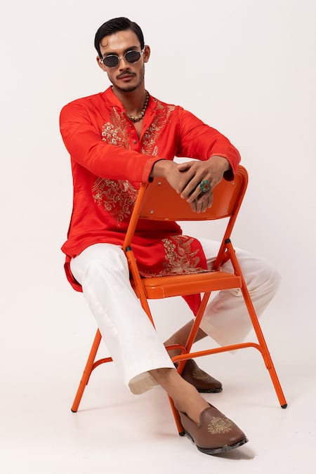 Shop PAARSH Orange Linen, Satin Embroidery Saffron Gleam Kurta Online at Aza Fashions Shop_PAARSH_Orange Linen, Satin Embroidery Saffron Gleam Kurta _Online_at_Aza_Fashions