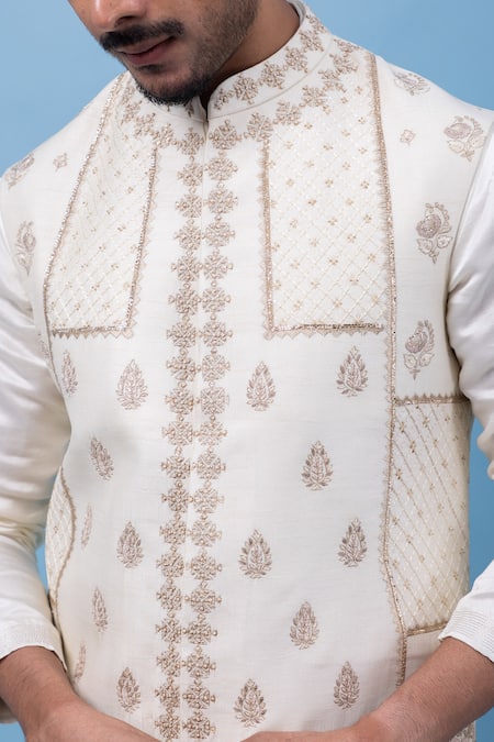 Shop PAARSH Ivory Linen Embroidery Floral Angrakha Kurta Online at Aza Fashions Shop_PAARSH_Ivory Linen Embroidery Floral Angrakha Kurta _Online_at_Aza_Fashions
