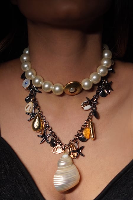 Rejuvenate Jewels Coastal Charm Shell Necklace 