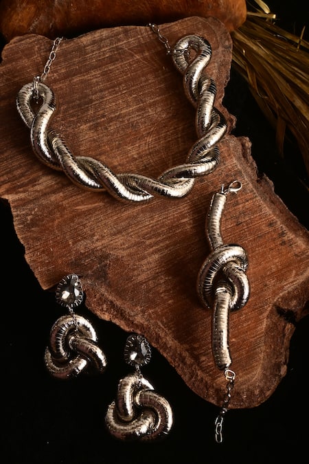 Rejuvenate Jewels Silver Metallic Knot Bracelet 