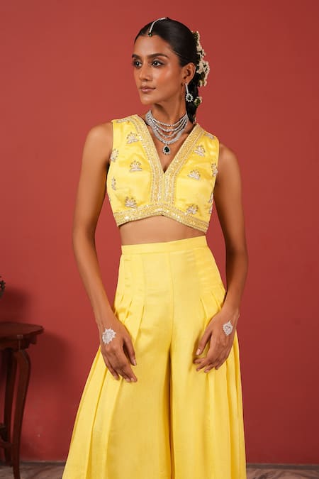 Suruchi Parakh Yellow Georgette, Crepe Embroidery V-neck Floral Blouse With Pant at Aza Fashions Suruchi Parakh_Yellow Georgette, Crepe Embroidery V-neck Floral Blouse With Pant _at_Aza_Fashions