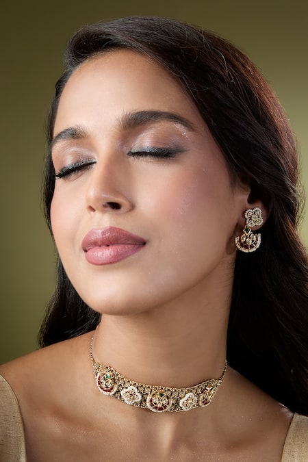 Buy Nazaakat By Samara Singh Red Ruby And Green Kundan Choker Necklace Set Buy_Nazaakat By Samara Singh_Red Ruby And Green Kundan Choker Necklace Set