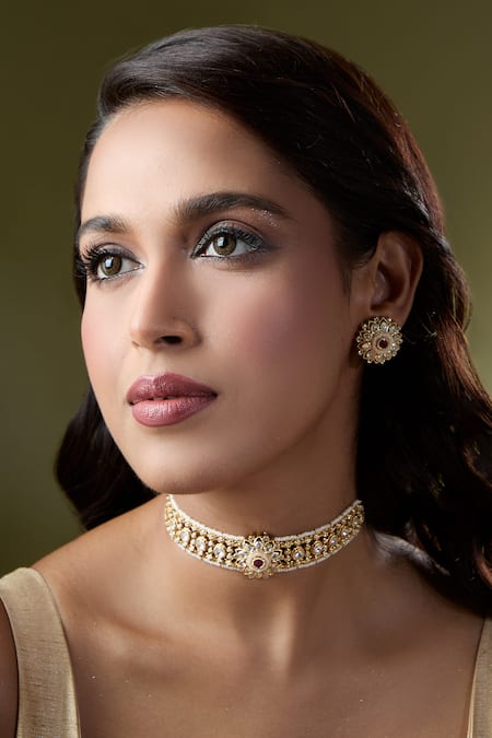 Nazaakat By Samara Singh Red Stones Ruby And White Kundan Choker Necklace Set at Aza Fashions Nazaakat By Samara Singh_Red Stones Ruby And White Kundan Choker Necklace Set _at_Aza_Fashions