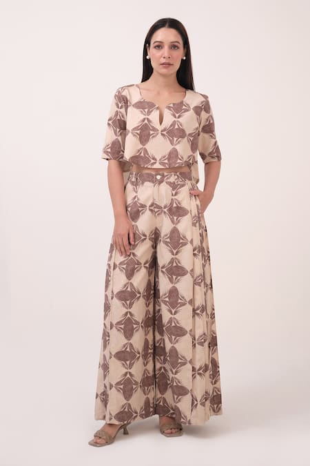 Ruchi Marodia Mendaka Mendaki Top With Box Pleated Pant 