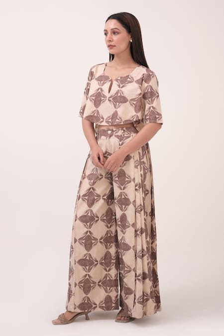 Ruchi Marodia Beige Notched Neck Mendaka Top With Box Pleated Pant Online at Aza Fashions Ruchi Marodia_Beige Notched Neck Mendaka Top With Box Pleated Pant _Online_at_Aza_Fashions
