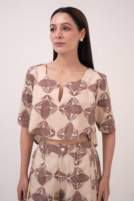 Buy Ruchi Marodia Beige Notched Neck Mendaka Top With Box Pleated Pant Online at Aza Fashions Buy_Ruchi Marodia_Beige Notched Neck Mendaka Top With Box Pleated Pant _Online_at_Aza_Fashions