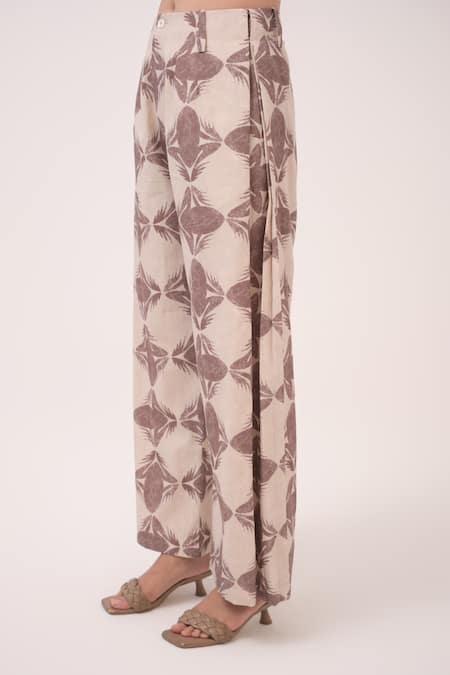 Buy_Ruchi Marodia_Beige Cotton V-neck Mendaka Digital Print Kurta Set _Online_at_Aza_Fashions