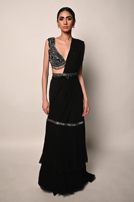 Rabiya Savlani Embroidered Pre-Stitched Saree With Blouse 