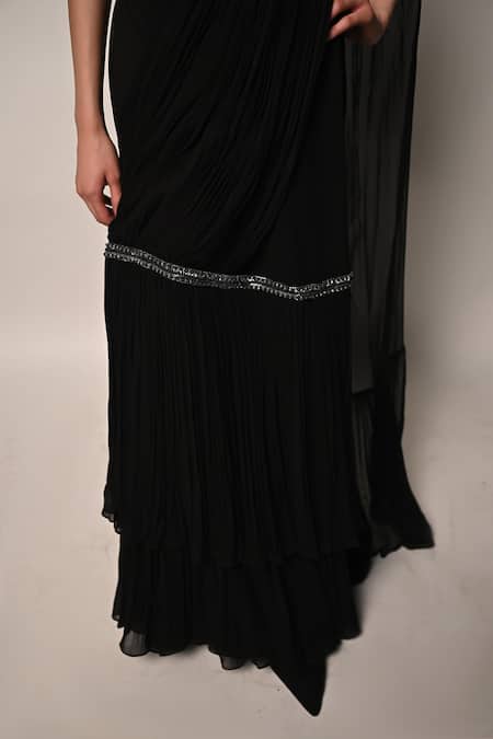 Rabiya Savlani_Black Georgette Embroidery, Beads V-neck Pre-stitched Saree With Blouse _at_Aza_Fashions