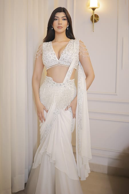 Rabiya Savlani Embroidered Pre-Draped Saree With Blouse 