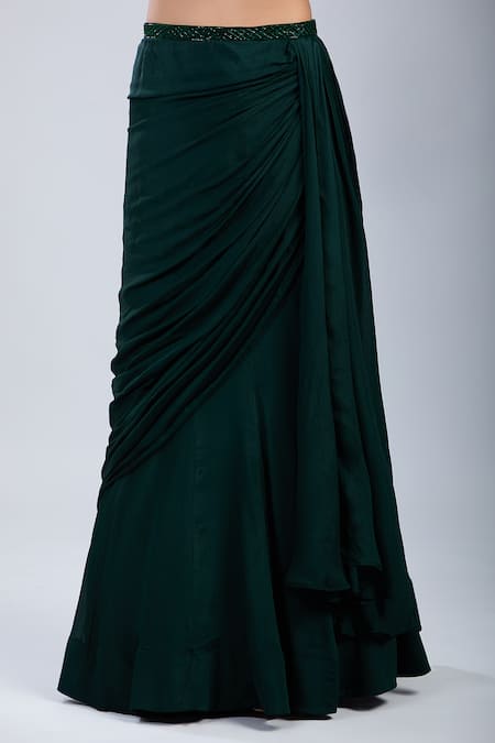 Samyukta Singhania_Green Chinon Embroidery Sweetheart Neck Embellished Blouse With Draped Skirt _at_Aza_Fashions