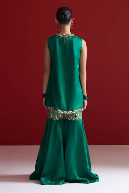 Sitaraa Padmika Emerald Green Embroidered Kurta With Gharara