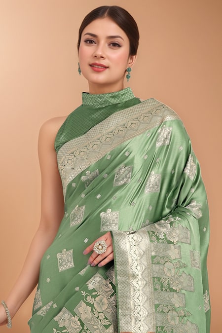 Samyukta Singhania_Green Zari High Neck Woven Banarasi Silk Saree With Blouse _at_Aza_Fashions