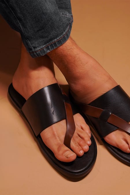 Dmodot_Black Handcrafted Strap Sandals_Online_at_Aza_Fashions