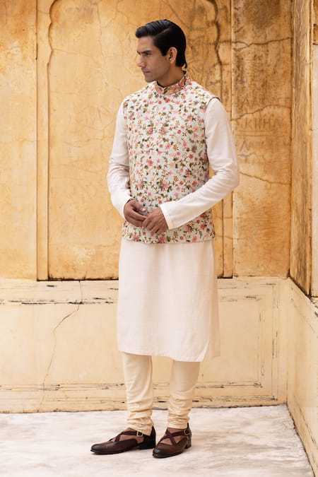 Shop_Aangan By Parul_ 8131187376282_vkkbt2ahgrhg1i _Online_at_Aza_Fashions