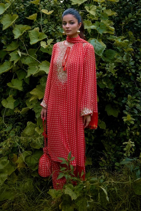 Shop Nikasha Coral Georgette Sequins, Embroidery, Tassels Dilruba Flower Print Kurta Set Online at Aza Fashions Shop_Nikasha_Coral Georgette Sequins, Embroidery, Tassels Dilruba Flower Print Kurta Set _Online_at_Aza_Fashions