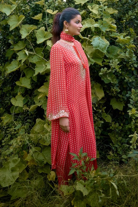 Nikasha Coral Georgette Sequins, Embroidery, Tassels Dilruba Flower Print Kurta Set at Aza Fashions Nikasha_Coral Georgette Sequins, Embroidery, Tassels Dilruba Flower Print Kurta Set _at_Aza_Fashions