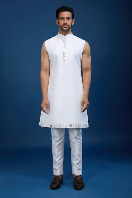 Arihant Rai Sinha_Cream Silk Embroidery Sherwani Set _Online_at_Aza_Fashions