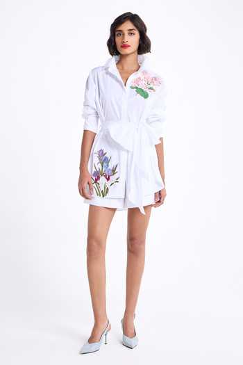 Buy_Gauri & Nainika_White Poplin, Cotton Embroidery Collared, V-neck Botanical Thread Shirt _Online_at_Aza_Fashions