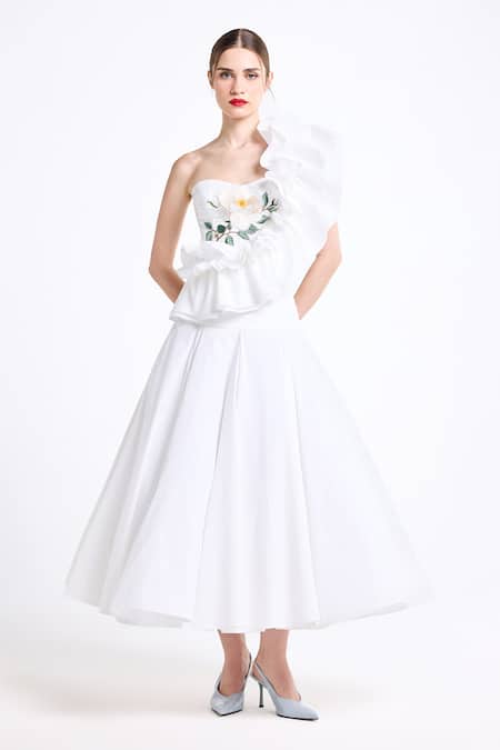 Shop_Gauri & Nainika_Cream Cotton Embroidery, Ruffles Sweetheart Neck, One Shoulder Corsetted Top _Online_at_Aza_Fashions