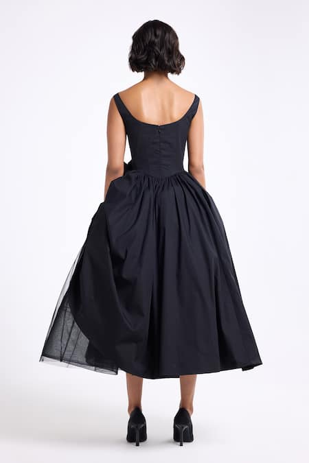 Gauri & Nainika 3D Floral Embroidered Dress 