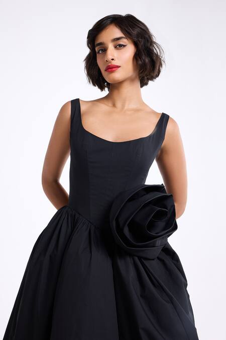 Buy Gauri & Nainika Black Cotton Fabric Flowers, Applique Scoop Neck 3d Floral Embroidered Dress Buy_Gauri & Nainika_Black Cotton Fabric Flowers, Applique Scoop Neck 3d Floral Embroidered Dress