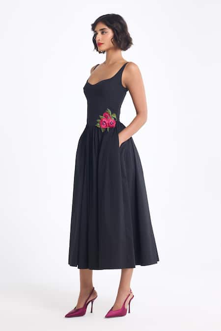 Gauri & Nainika_Black Cotton Fabric Flowers, Embroidery, Applique Sweetheart Neck Midi Dress _Online_at_Aza_Fashions