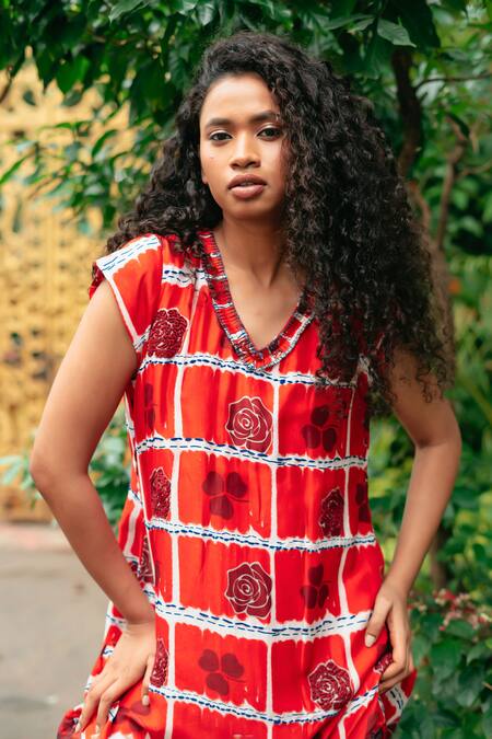 Shop_Jajobaa_Red Silk Embroidery V-neck Floral Geometrical Dress _Online_at_Aza_Fashions