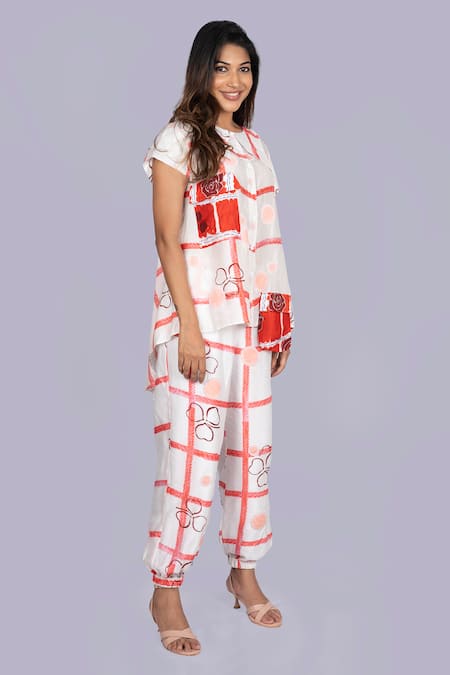 Shop_Jajobaa_White Silk Sequins, Patchwork Round Neck Designer Floral Print Shirt And Pant Set _Online_at_Aza_Fashions