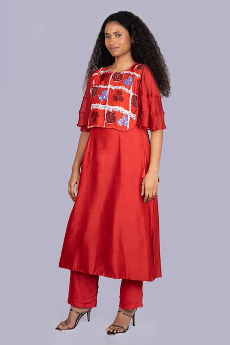 Buy_Jajobaa_Red Maheshwari Sequins, Pearls Round Neck Floral Geometric Print Kurta Set _Online_at_Aza_Fashions