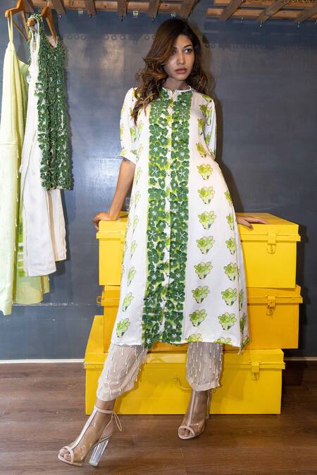 Jajobaa_White Silk, Organza Pearls Round Neck Digital Print Kurta And Pants Set _Online_at_Aza_Fashions