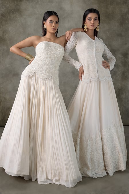 Buy_Premya By Manishii_Ivory Tulle, Organza, Lace Lace, Embroidery V-neck Hand Kurta With Lehenga 