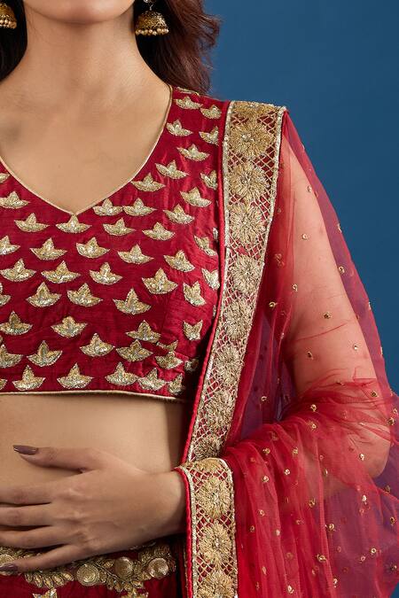Samyukta Singhania_Maroon Silk, Net Zari, Sequins Round Neck Embroidered Lehenga Set_at_Aza_Fashions