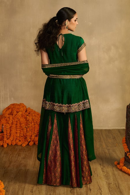 Reeti Arneja - Theklub Forest Green Paan Patola Gharara Set 