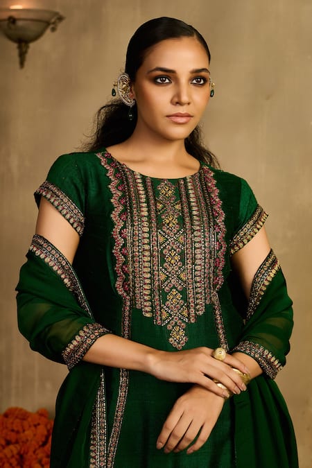 Reeti Arneja - Theklub Green Handloom Cotton, Silk, Organza Embroidery Forest Paan Patola Gharara Set at Aza Fashions Reeti Arneja - Theklub_Green Handloom Cotton, Silk, Organza Embroidery Forest Paan Patola Gharara Set _at_Aza_Fashions