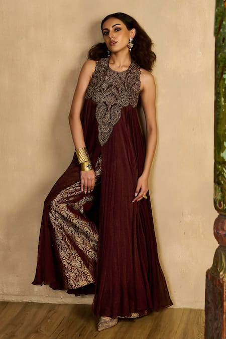Reeti Arneja - Theklub Maroon Handloom Cotton, Silk Embroidery, Zari Halter Zardozi Kurta With Pant