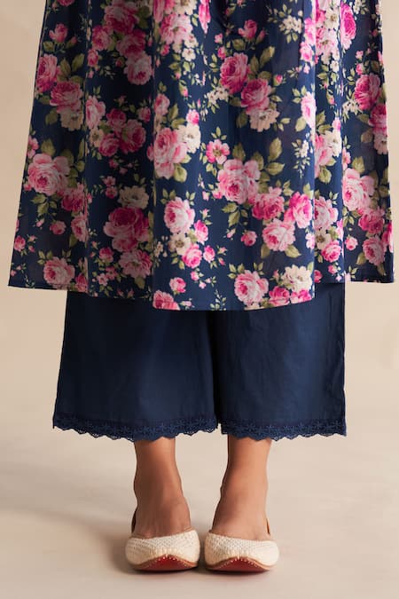 Roze_Blue Cambric, Cotton, Kota Doria Lace V-neck Afsa Printed Kurta Set _Online_at_Aza_Fashions