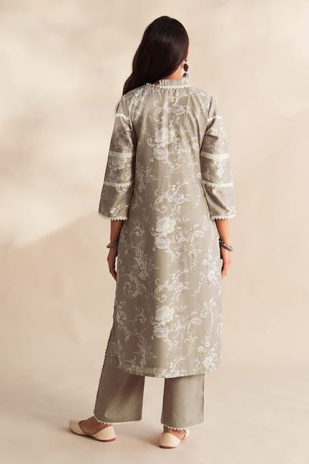 Roze Vahida Printed Kurta Set 