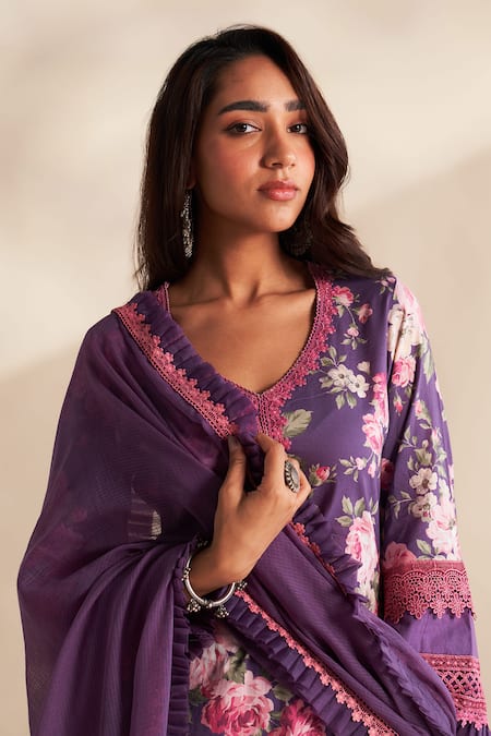 Shop Roze Purple Cambric, Cotton, Kota Doria V-neck Raisha Kurta Set Online at Aza Fashions Shop_Roze_Purple Cambric, Cotton, Kota Doria V-neck Raisha Kurta Set _Online_at_Aza_Fashions