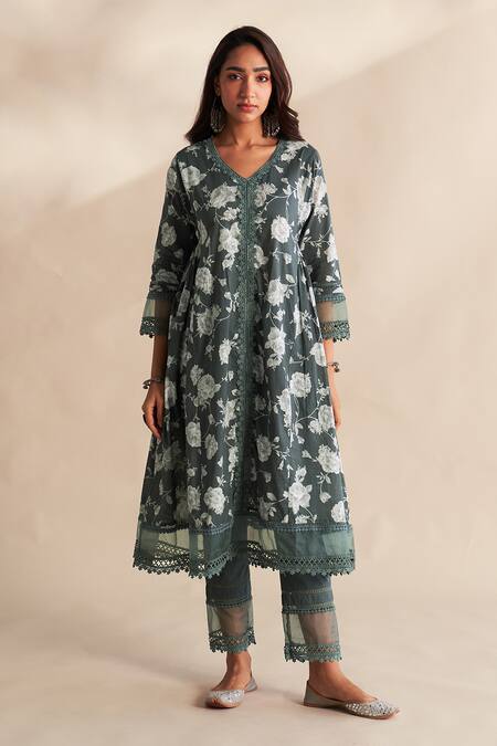 Buy_Roze_Gray Cambric, Cotton, Chiffon Embroidery, Lace V-neck Aafiya Printed Kurta Set _Online_at_Aza_Fashions