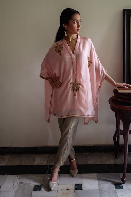 Shorshe Clothing Blush Silk Zari V-neck Golshan Tunic And Dhoti Pant Set 