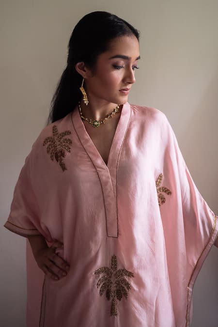 Shop Shorshe Clothing Blush Silk Zari V-neck Golshan Tunic And Dhoti Pant Set Online at Aza Fashions Shop_Shorshe Clothing_Blush Silk Zari V-neck Golshan Tunic And Dhoti Pant Set _Online_at_Aza_Fashions
