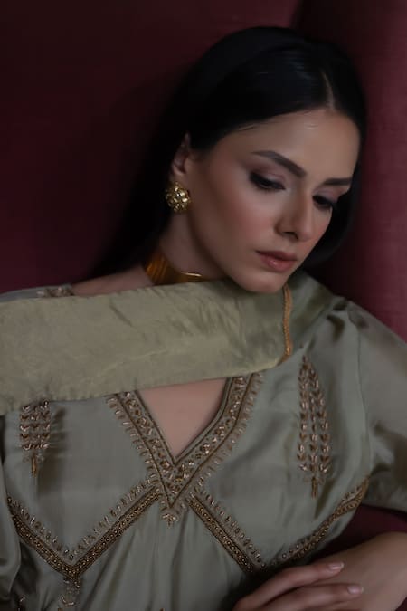 Shorshe Clothing_Green Silk Embroidery V-neck Shalimaar Kurta With Pant _Online_at_Aza_Fashions