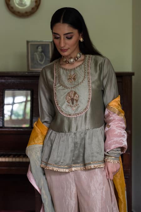 Buy Shorshe Clothing Green Chanderi, Tissue Embroidery, Zari, Gota Nur Kedia Kurta With Gharara Online at Aza Fashions Buy_Shorshe Clothing_Green Chanderi, Tissue Embroidery, Zari, Gota Nur Kedia Kurta With Gharara _Online_at_Aza_Fashions